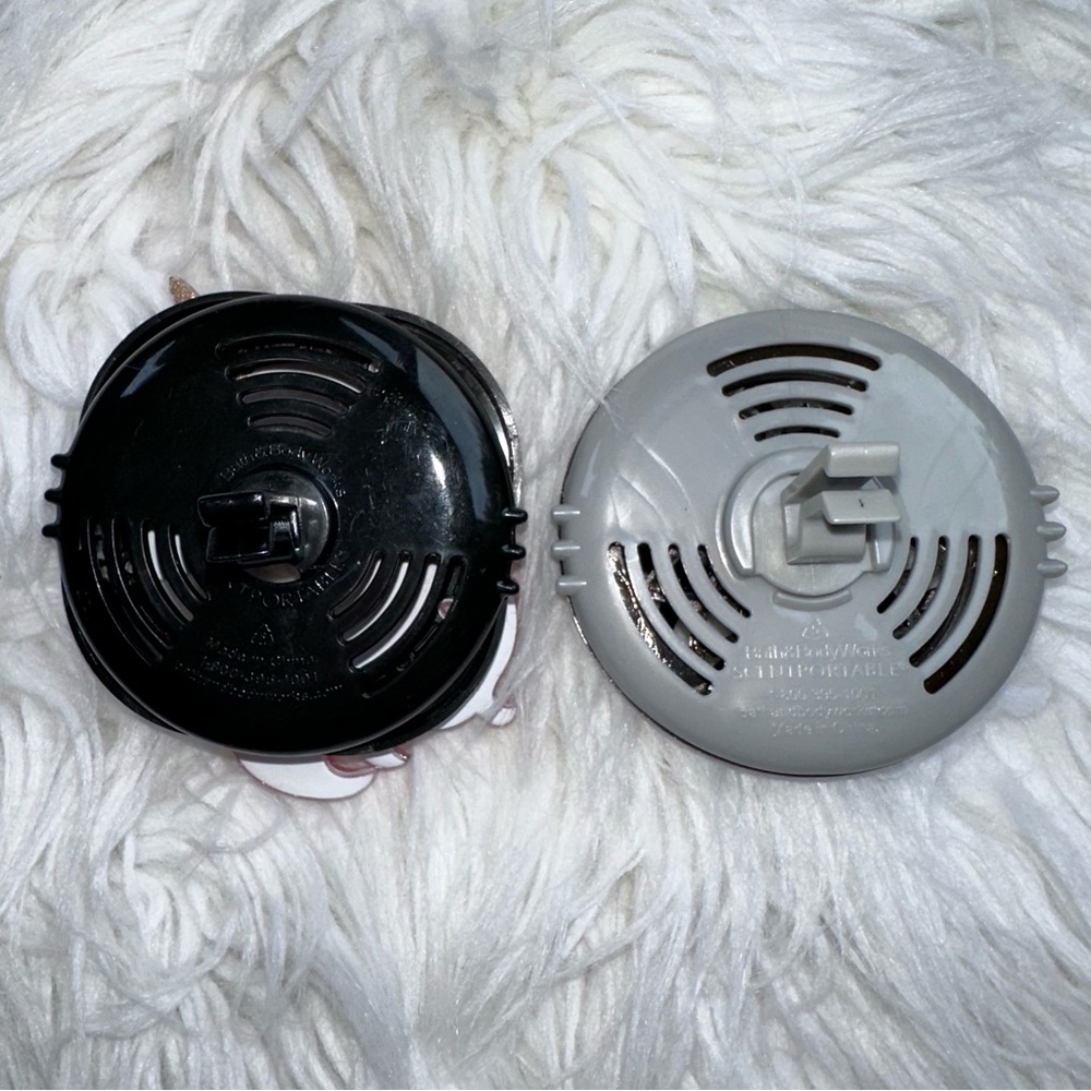 Bath & Bodyworks • 2 Scentportable Clip In Car Fragrance Holders - Picture 5 of 6